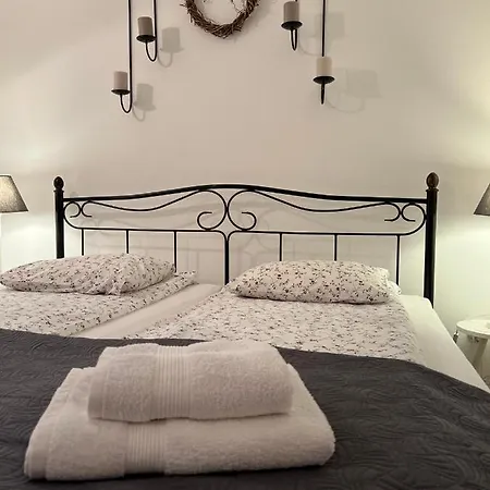 Cseri Porta Guest house